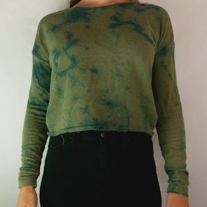 Tie dye long sleeve crop top